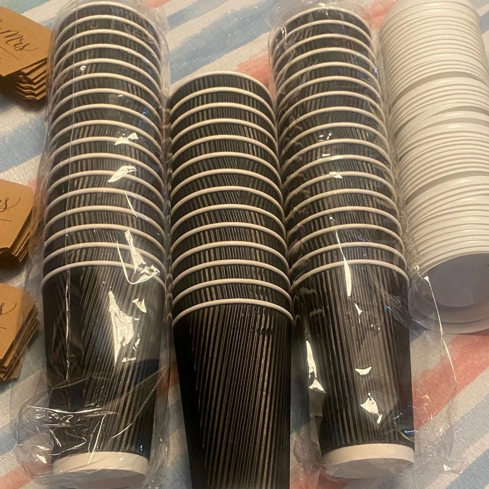 Elegant Mr & Mrs Party Cup Set coffee bar - Black and White